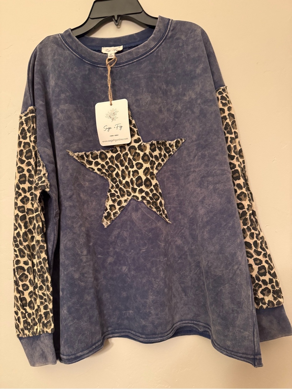 NWT Sage & Fig Leopard Print Star Mineral Wash Sweatshirt Pullover Small Blue